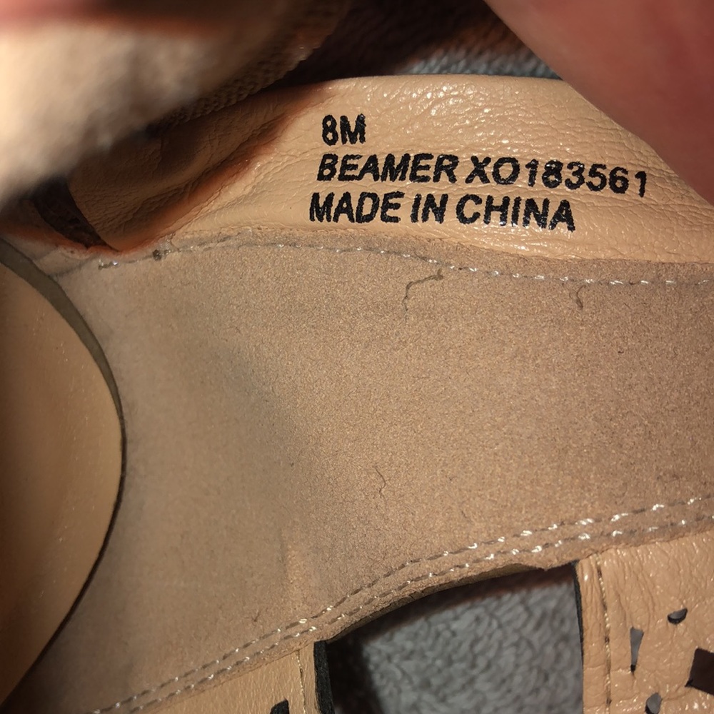XOXO Sandals Tan 8M - Picture 8 of 8